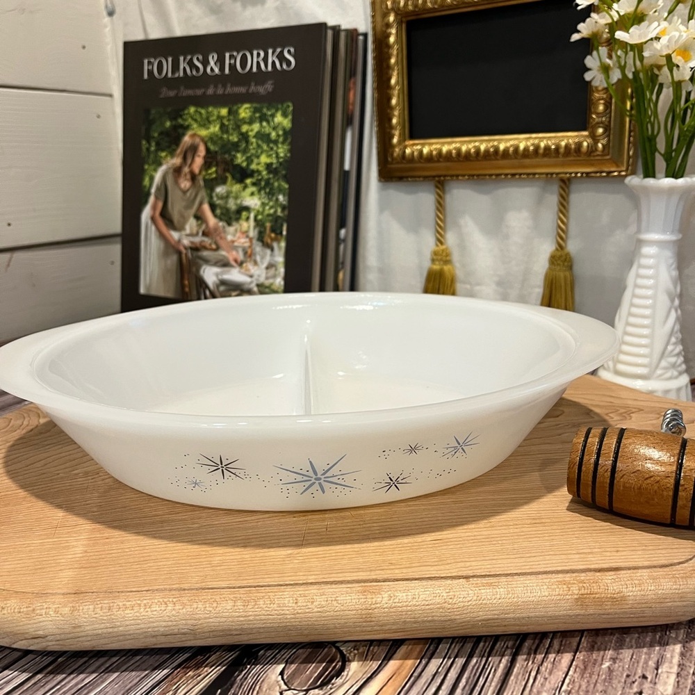 VINTAGE GLASSBAKE Divided Serving Dish J-2352-1/2 – Starburst Pattern
